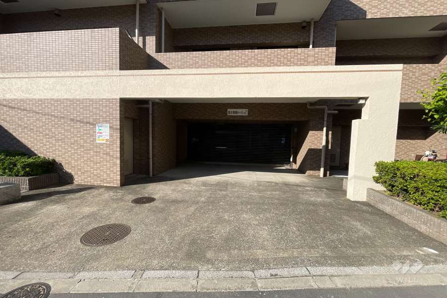 駐車場の出入り口