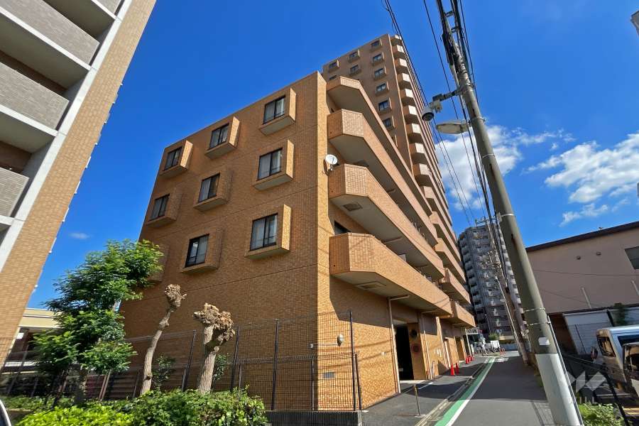 ダイアパレス四ツ木の外観（南西側から）