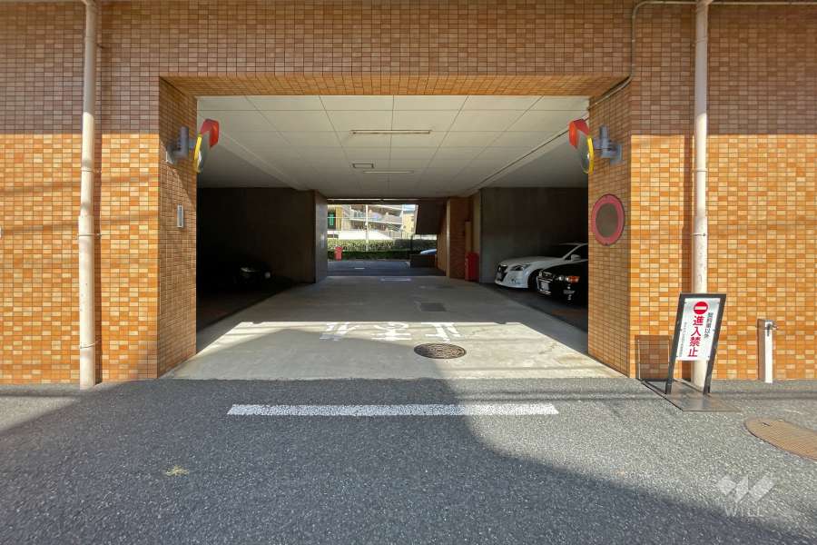 駐車場出入口