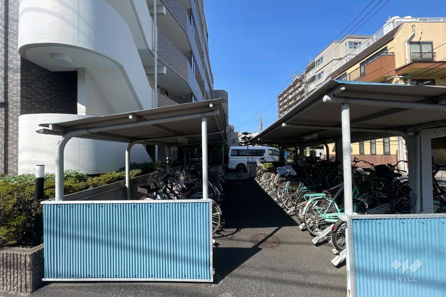 駐輪場（屋根あり）