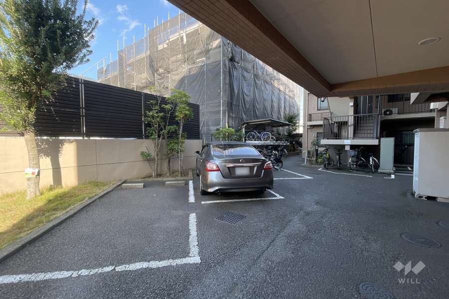 敷地内駐車場（屋外平面式）