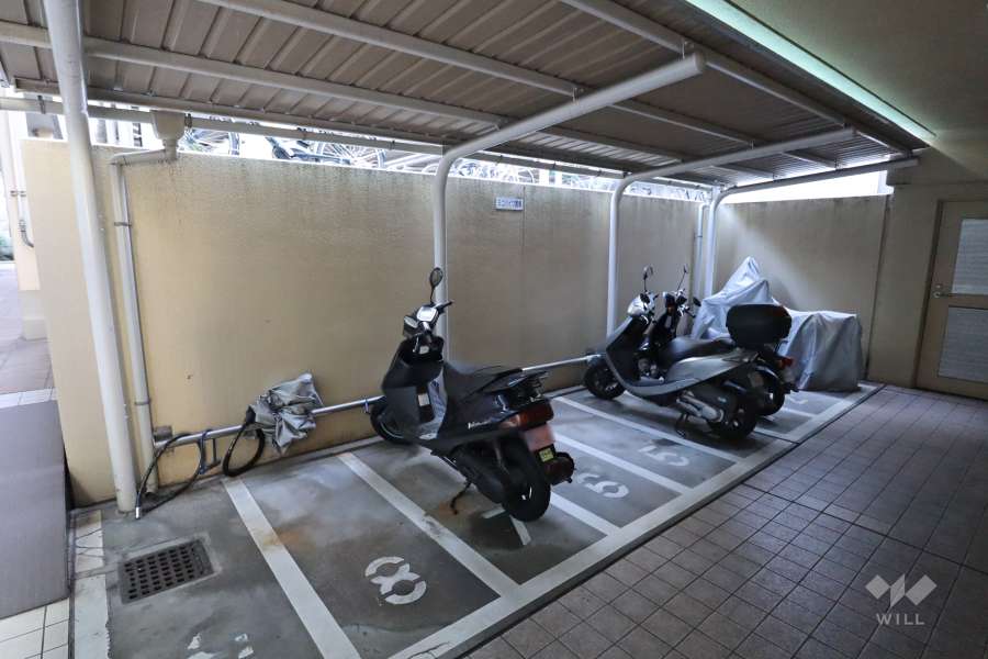 バイク置場　