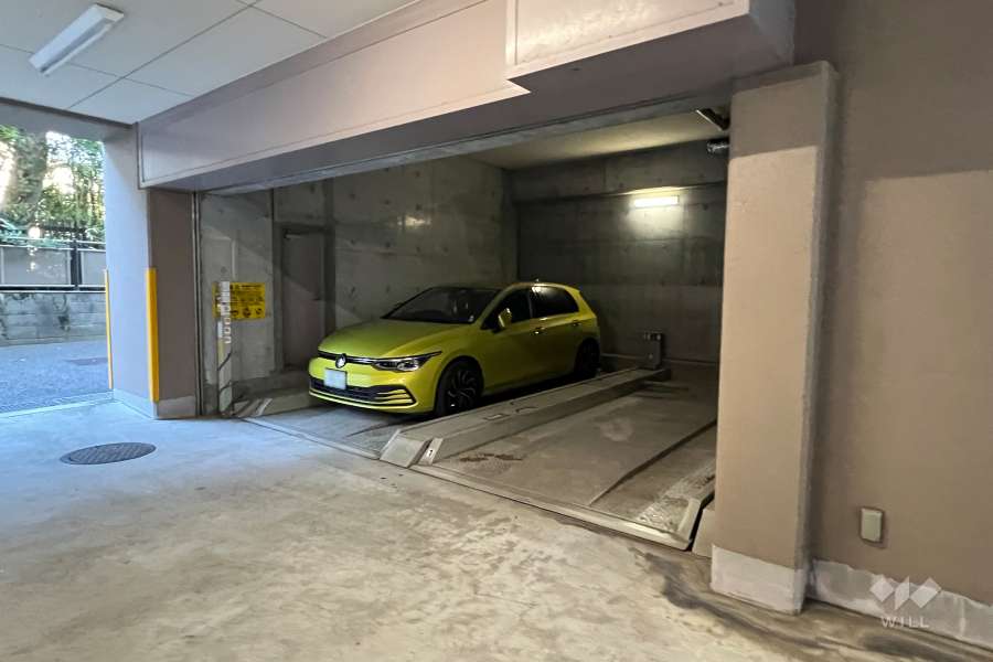 敷地内駐車場（屋内機械式）