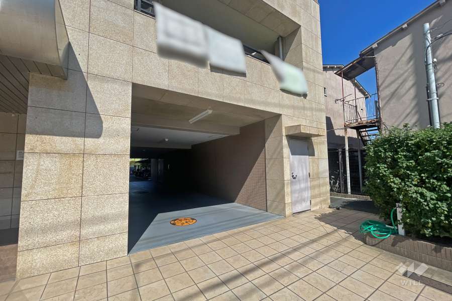 駐車場出入口