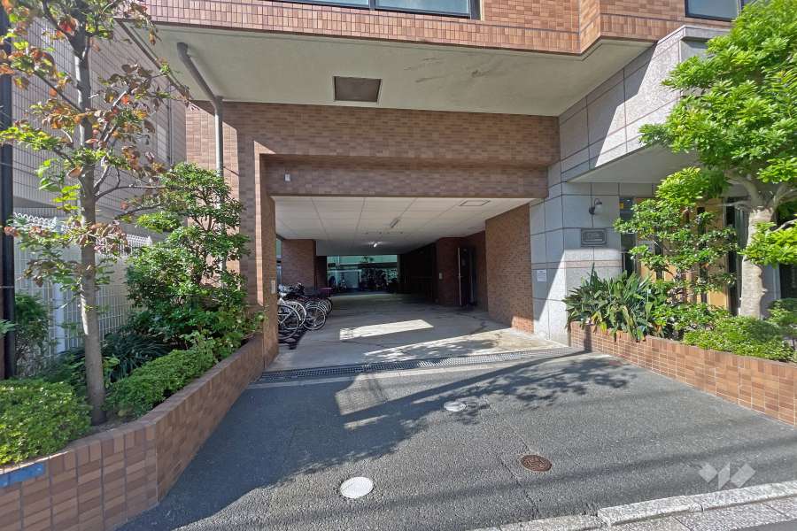 駐車場の出入り口
