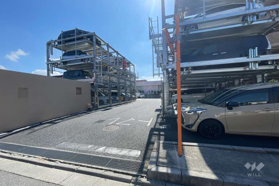 駐車場の出入り口・敷地内駐車場（屋外機械式）
