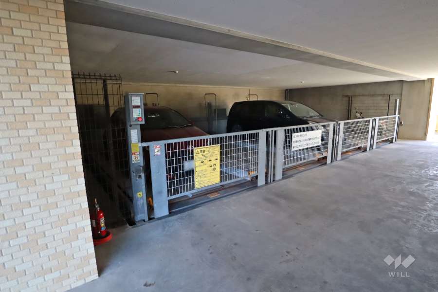 敷地内駐車場（屋内機械式）