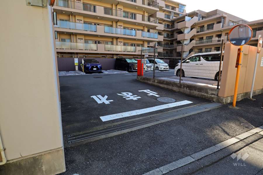 駐車場の出入り口・敷地内駐車場（屋外機械式）
