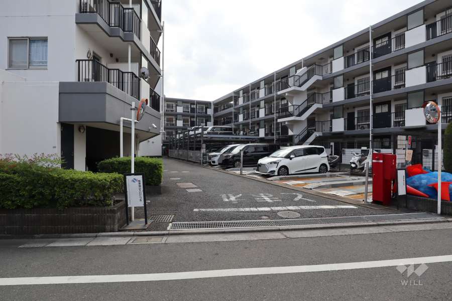 駐車場の出入り口