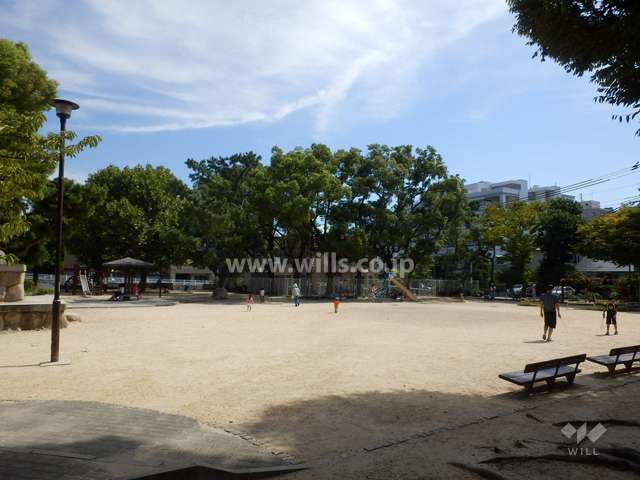 敷地に隣接する公園