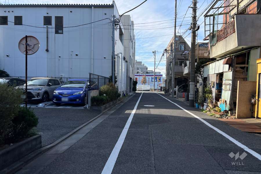 敷地北西側の前面道路　