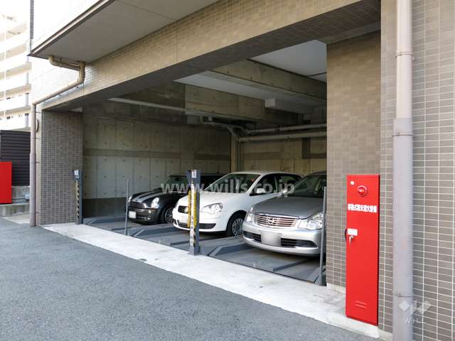 敷地内駐車場（屋内機械式）