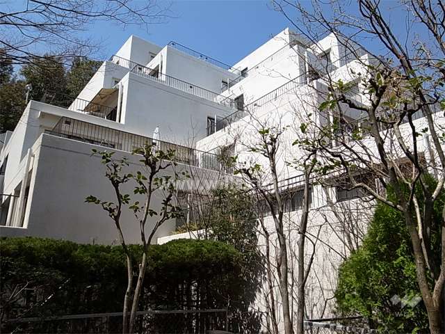進和苦楽園アーバンライフB棟（1棟）の外観（南東側から）