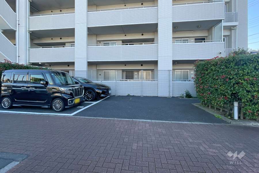 敷地内駐車場（屋外平面式）