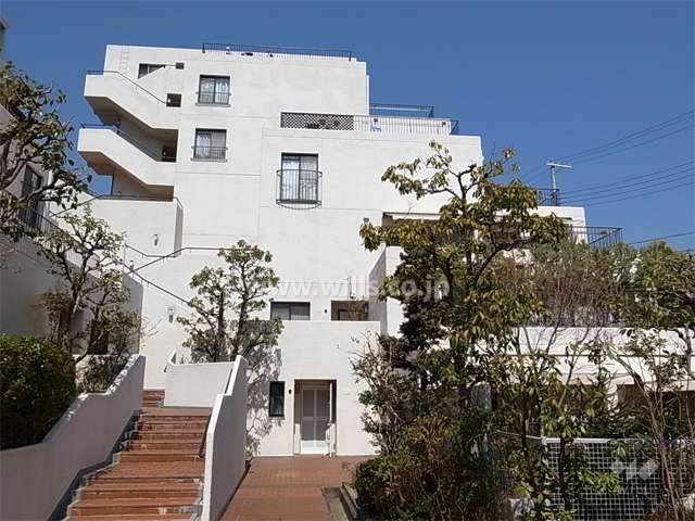 進和苦楽園アーバンライフD棟（4棟）の外観（南側から）