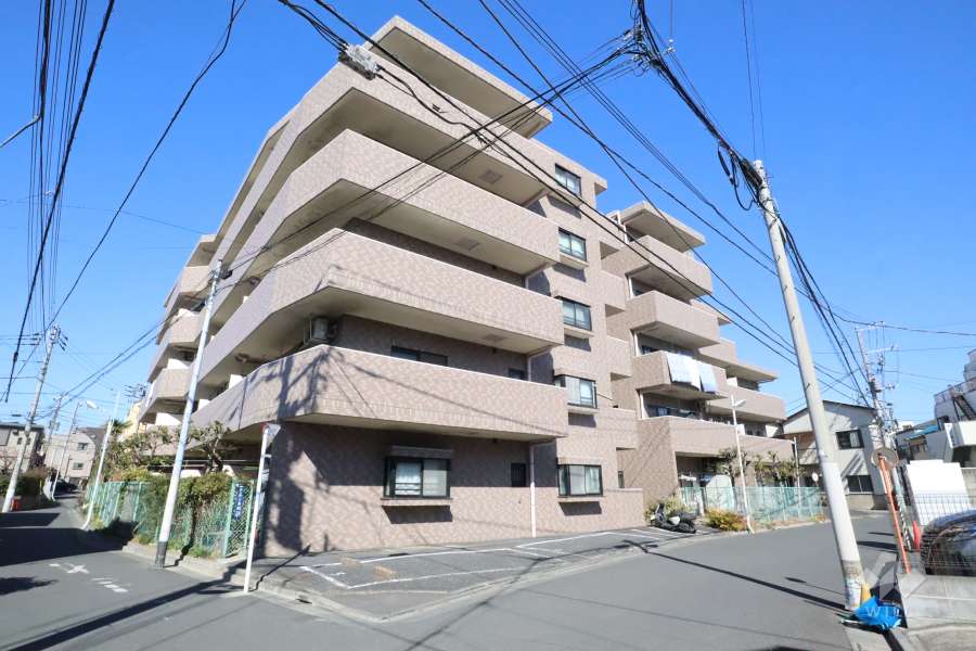 オリンポス四ツ木の外観（南東側から）