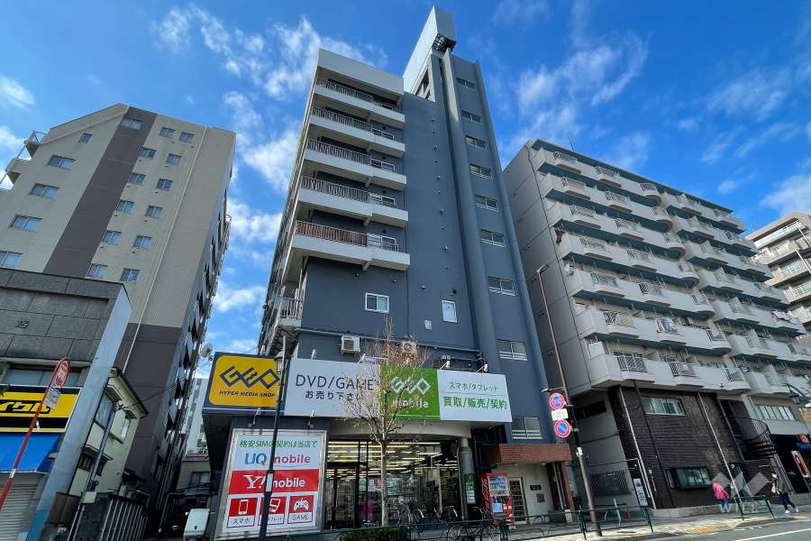 キャッスルマンション新小岩の外観（東側から）