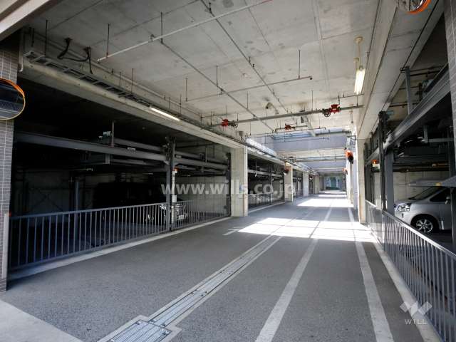 敷地内駐車場（屋内機械式）