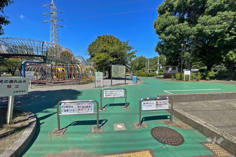 敷地北側に広がる『上千葉砂原公園』