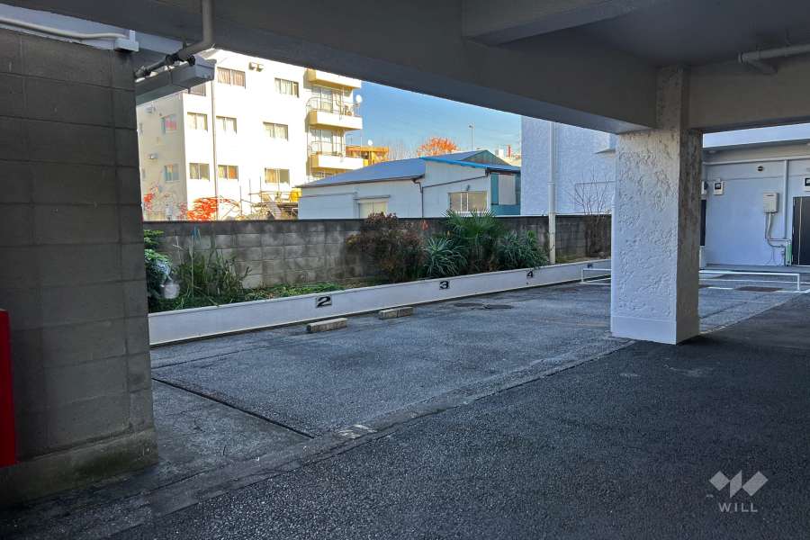 敷地内駐車場（屋外平面式、屋内平面式）