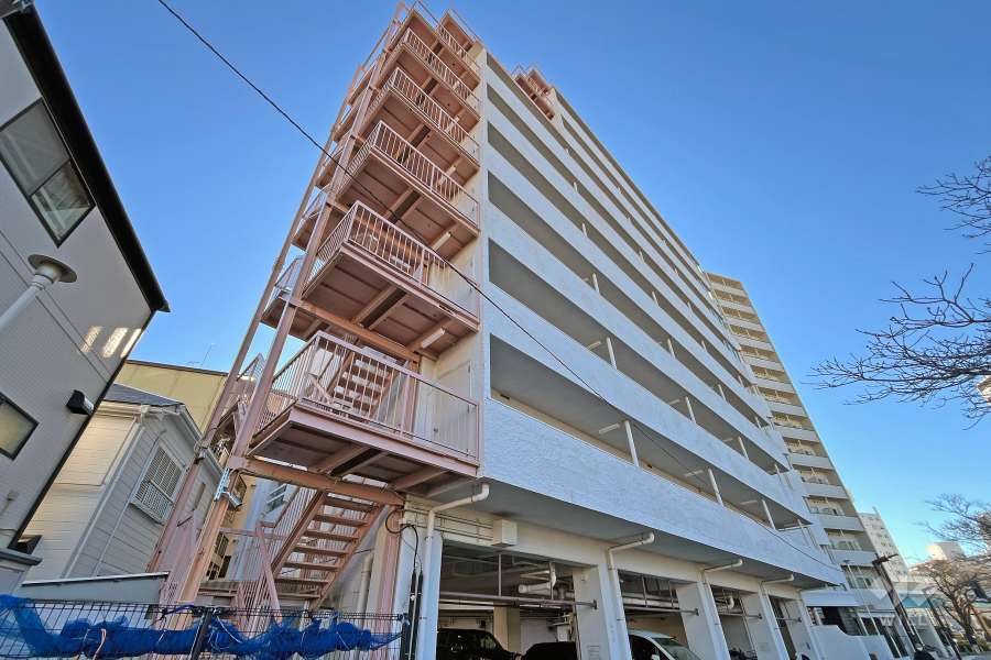 たつみ橋マンションの外観（北側から）