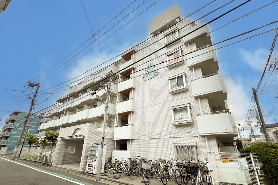 トップ金町の外観（西側から）