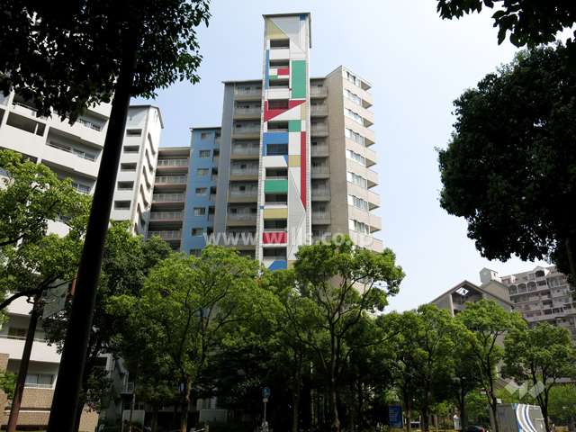 RICイーストコート4番街3番館の外観（北西側から）