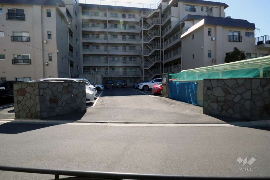 敷地内駐車場（屋外平面式）