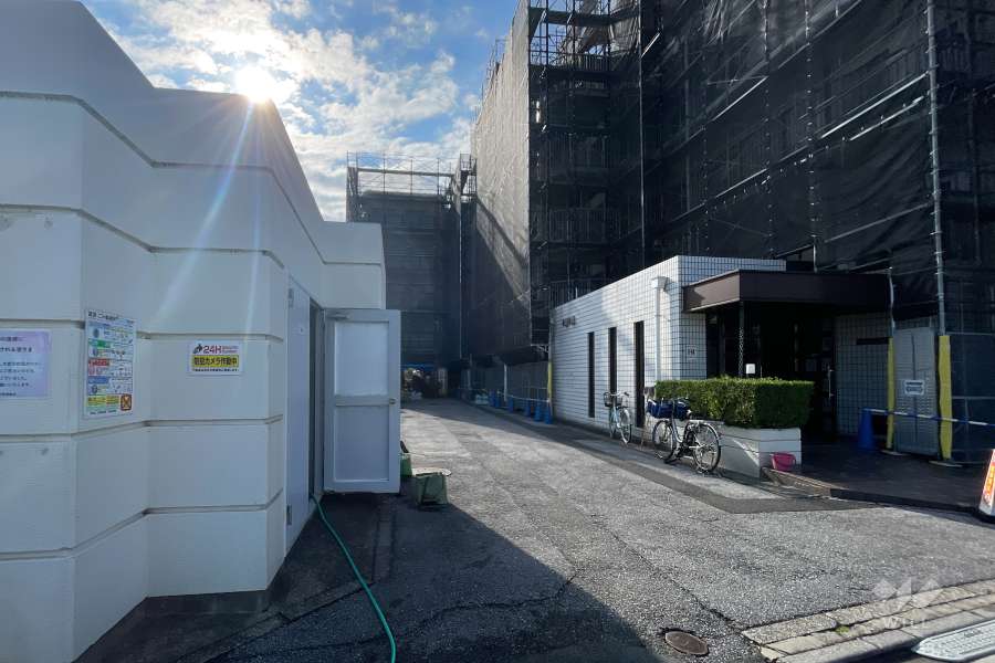 駐車場の出入り口