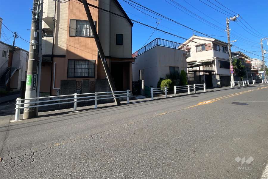 敷南西側前面道路（南東側から）