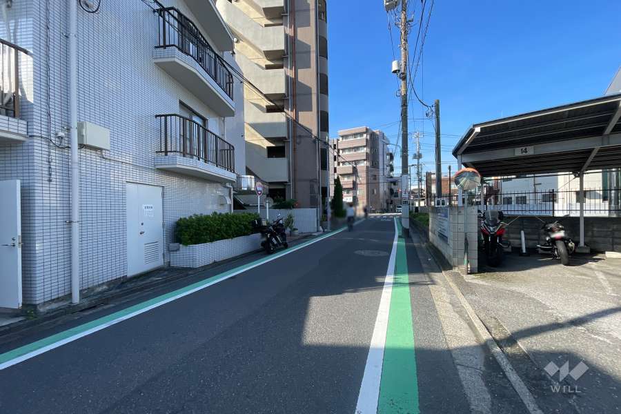 敷地北西側の前面道路　