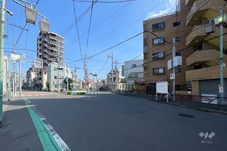 敷地北西側の前面道路