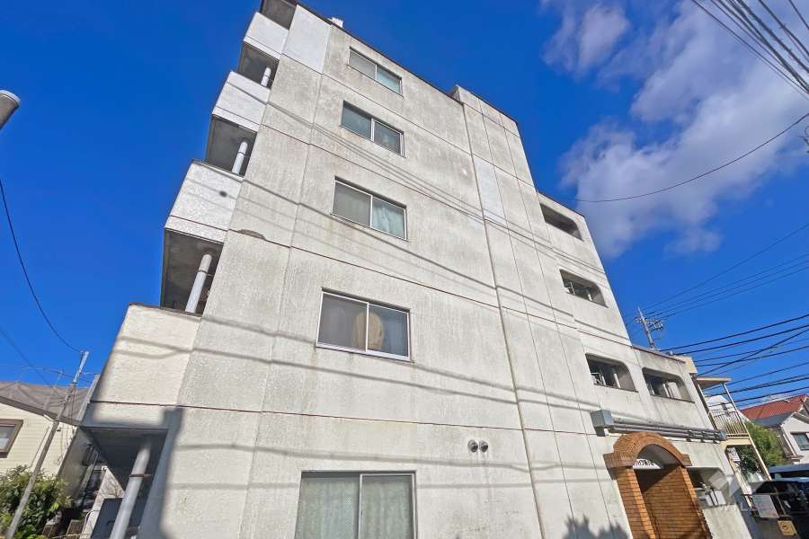 リッチハイツ新小岩の外観（南東側から）