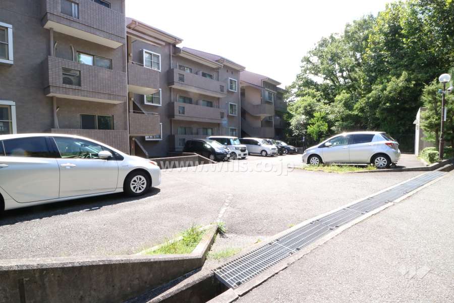 敷地内駐車場（屋外平面式）
