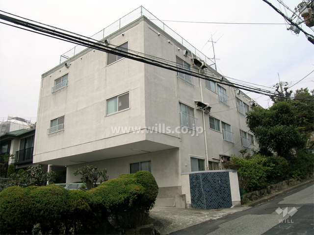 マンション雲雀丘の外観（南東側から）