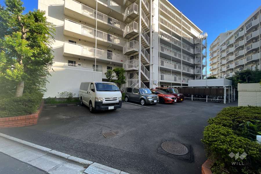 駐車場の出入り口・敷地内駐車場（屋外平面式）