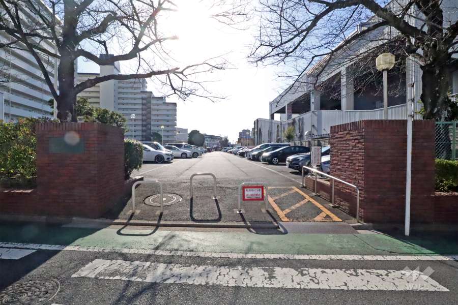 敷地内駐車場（屋外平面式）