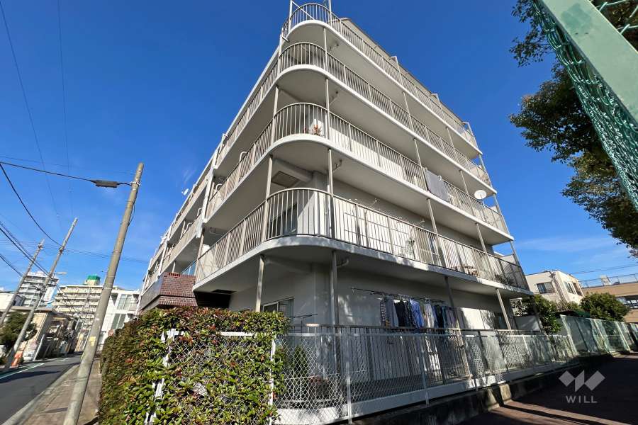 日商岩井金町マンションの外観（南西側から）