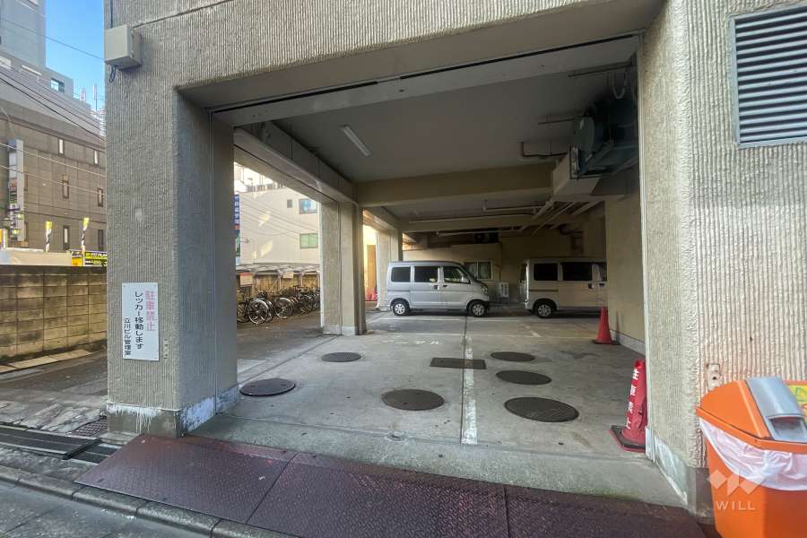 駐車場の出入り口・敷地内駐車場（屋内平面式）