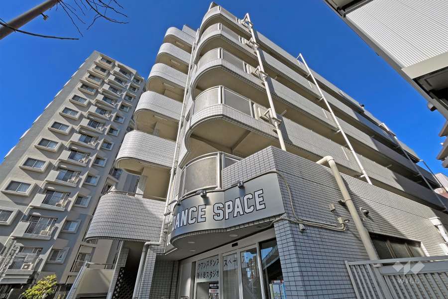 グローリア初穂新小岩の外観（南東側から）