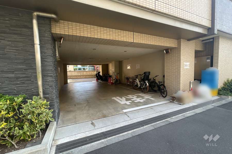 駐車場の出入り口