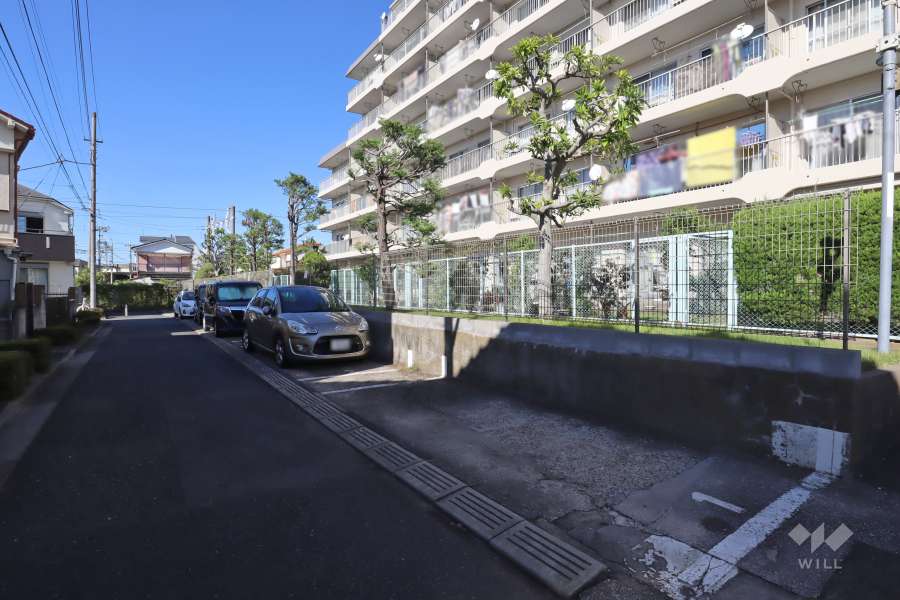 敷地内駐車場(屋外平面式)　　
