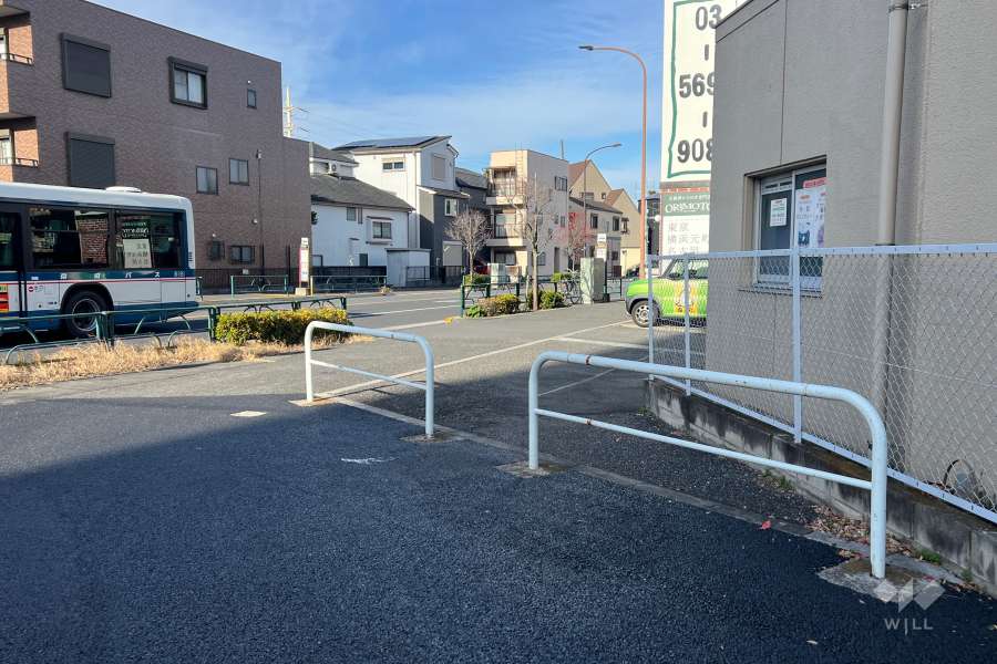 敷地南西側の前面道路
