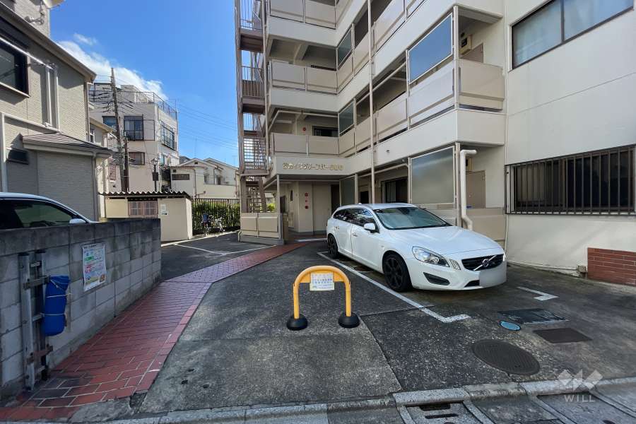 敷地入り口