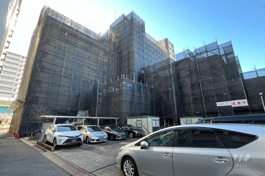 大生新小岩ハイツの外観（北側から）※大規模修繕工事中（2025年1月）
