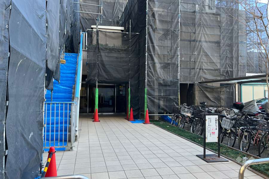 エントランス※大規模修繕工事中（2025年1月）