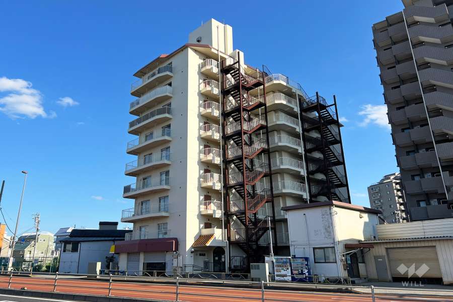 青戸ダイヤモンドパレスの外観（北西側から）