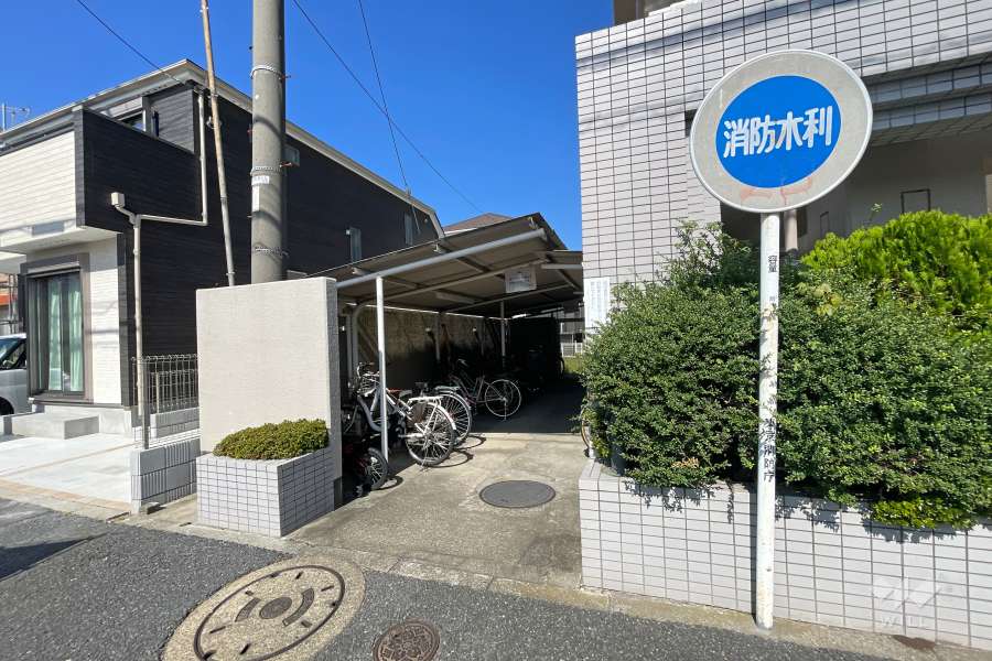 駐輪場（屋根付き）