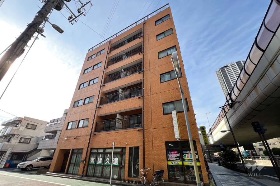ライオンズマンション金町第3の外観（北東側から）