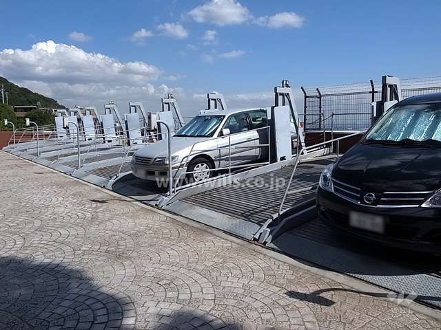 敷地内駐車場（屋外平面式）